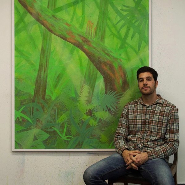 Luis Simó in his studio